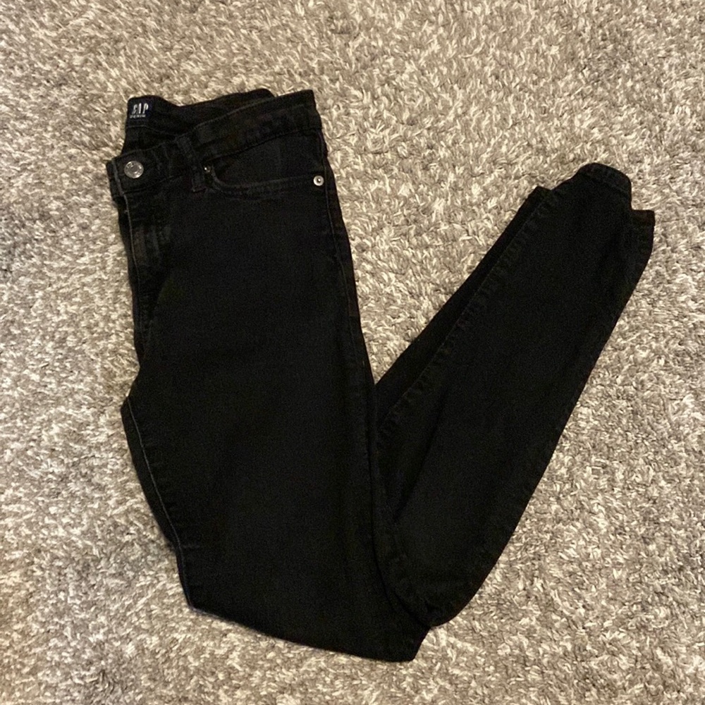 Black medium rise skinny gap jean